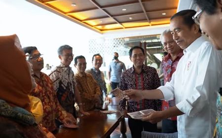 Bertemu Teman Saat Kuliah di UGM, Jokowi Bahas soal Ijazah Palsu