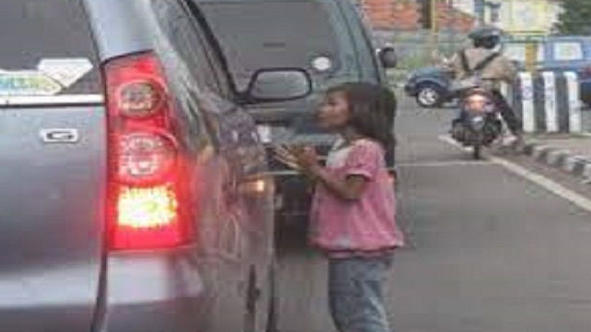 Comfortable On The Street, Mataram Residents Were Asked Not To Give Money To Street Children