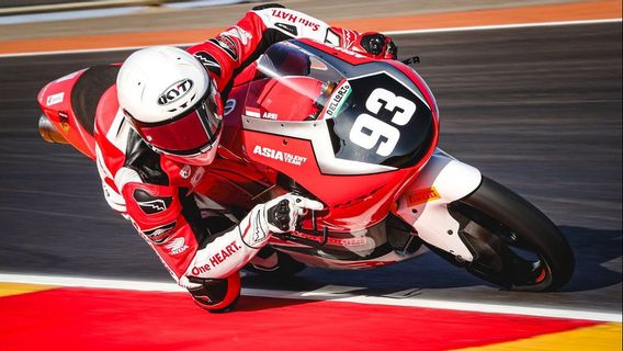 P1 Moto3 Mandalika 2024 结果:Fadillah Arbi Redup