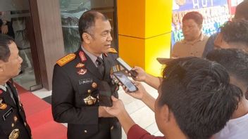 Le chef de la police de Malut a retiré le régent de Halmahera occidental qui a frappé les habitants