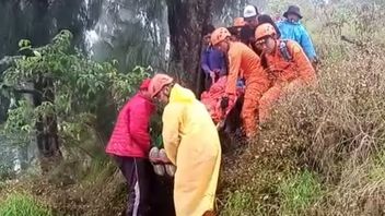 وفاة قوقازي أمريكي بعد انزلاقه أثناء تسلق جبل أغونغ كارانجاسيم بالي