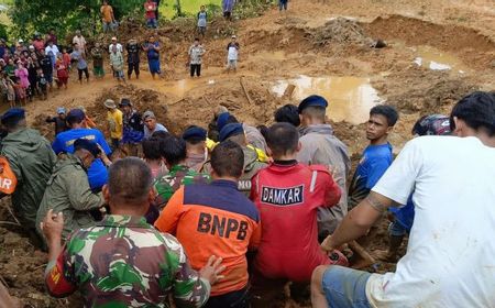 BNPB Perpanjang Pencarian 4 Korban Banjir dan Longsor di Pesisir Selatan