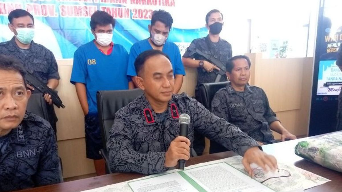 Buru Sindikat Courier Of Methamphetamine 5 Kg, BNNP South Sumatra: Taken From Pekanbaru City
