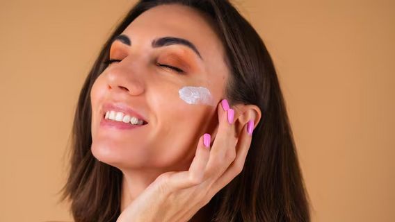 Perlindungan Sinar Matahari dengan Sunscreen Jadi Faktor Penentu Keberhasilan Terapi Melasma
