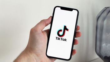 How To Hide Liked Videos On TikTok, So Your Girlfriend Doesn't Point Our Account