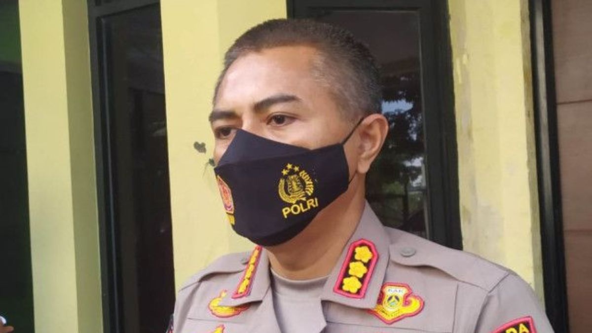 西爪哇地区警察给摩托车帮派和Begal的“礼物”是当场射击