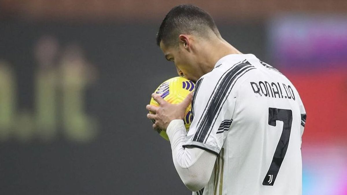 Ronaldo vs Coca Cola: <i>Negative Campaign</i> Dua <i>Brand</i> Besar, Kenapa CR7 yang Menang?