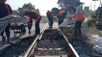 致命的Lumajang事故,Dirlantas Polda Jatim:交叉列车被迫交叉