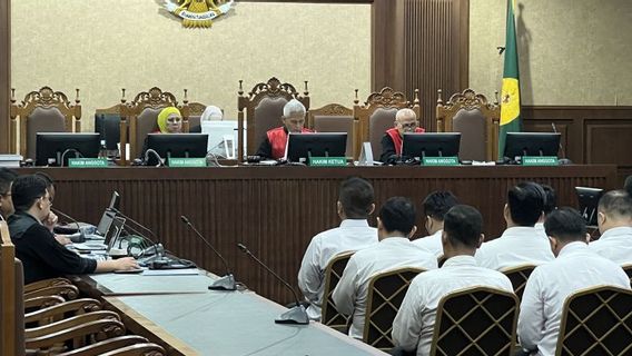 15 Defendants Of Extortion Of KPK Detention Center Sentenced To 4-5 Years In Prison