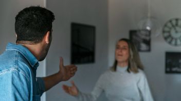 Apa Bedanya <i>Gaslighting</i> dan <i>Playing Victim</i>? Ketahui Jawabannya di Sini 