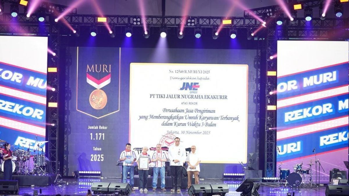 35th Birthday, JNE Breaks MURI Record: 1,171 Employees Depart Umrah