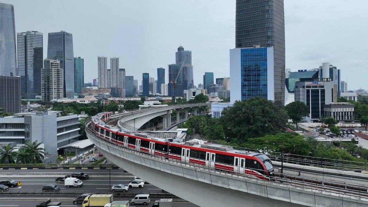 Pengguna LRT Jabodebek Bisa Beli Tiket dengan QRIS Tap Mulai Oktober 2025