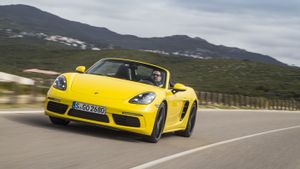 EV Market Drops, Porsche Reshuffles Strategy With Expanding ICE Models In The Future