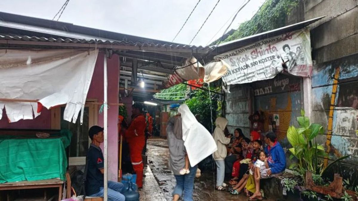 Warga Kebon Nanas Diperingatkan untuk Bongkar Mandiri Rumah di Lahan TPU