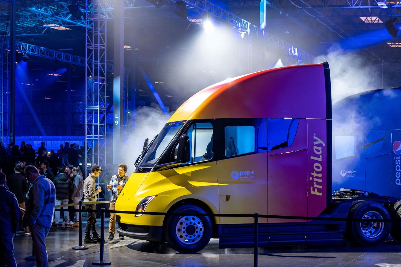世界のインフレと充電ステーションの不足によって脅かされる電気自動車の成長
