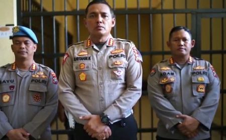 Heboh Video Oknum Polisi Jilat Kue Ulang Tahun TNI, Dirlantas Polda Papua Langsung Tangkap Pelaku dan Minta Maaf