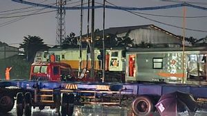 Gerbong KA Harina yang Tabrak Truk di Kaligawe Ditarik ke Stasiun Tawang