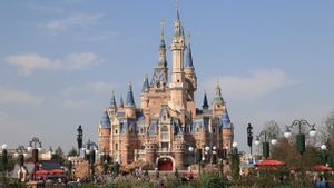 Shanghai Disney Resort Ditutup Mendadak Terkait COVID-19, Pengunjung Tidak Diperbolehkan Keluar