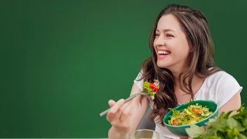 Pola Makan Sehat yang Bantu Jaga Kesuburan Perempuan di Usia 30-an