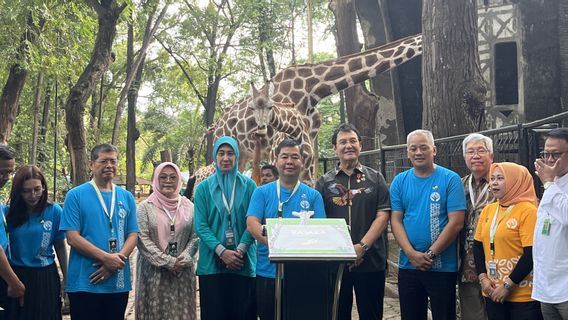 Lanjutkan Tradisi, Pj Gubernur DKI Beri Nama Bayi Jerapah 