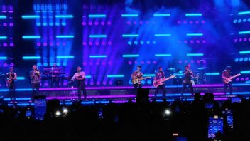 Bruno Mars And Band Change 'Billionaire' Lyrics In Special For Jakarta Spectators