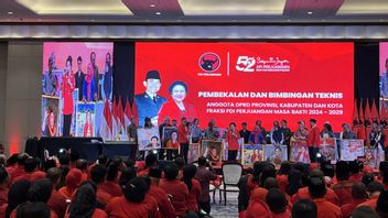 el sur la scène du tableau de Yos Suprapto, Megawati rappelle aux cadres du PDIP: Si vous ne connaissez pas l’art, essayez!