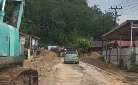 Kerugian Imbas Banjir dan Longsor di Pesisir Selatan Capai Rp1 Triliun