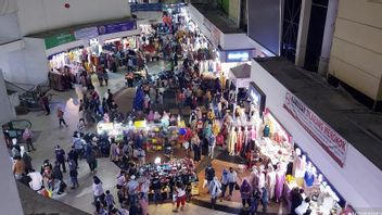 Tanah Abang Marché Est Surveillé Pour être Bondé Avant L’Aïd, Mais Les Revenus Des Commerçants Diminue