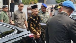 Wapres Ke-6 Try SutrisnoTiba di Rumah Duka Hamzah Haz