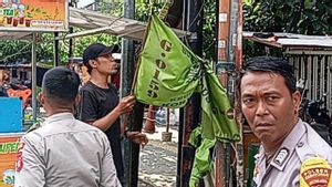 Cegah Potensi Gesekan, Polres Jakpus Tertibkan Bendera Ormas Ilegal