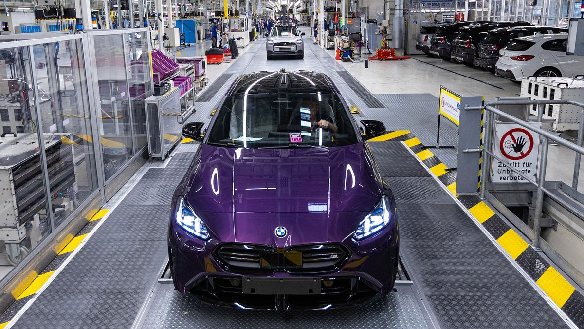 Usai Dikenalkan Juni Lalu, BMW Mulai Produksi Seri-1 Terbaru 