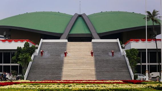 Sidang Tahunan DPR Gunakan Ornamen Batik Khas Yogyakarta, Puan Maharani Ungkap Maknanya