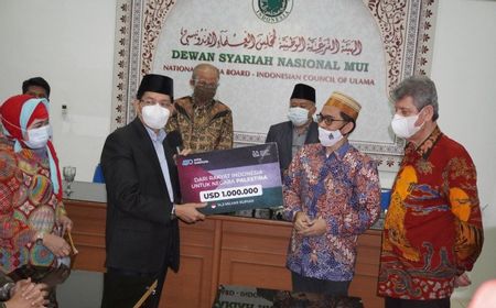 Lewat MUI, Ustaz Adi Hidayat Serahkan Bantuan ke Palestina Rp14,3 Miliar