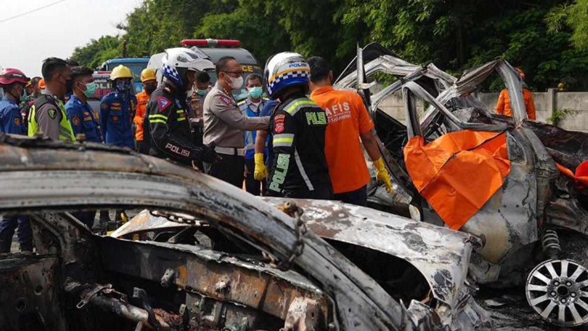 Kakorlantas révèle la cause temporaire de l’accident mortel sur la route à péage Jakarta-Cikampek