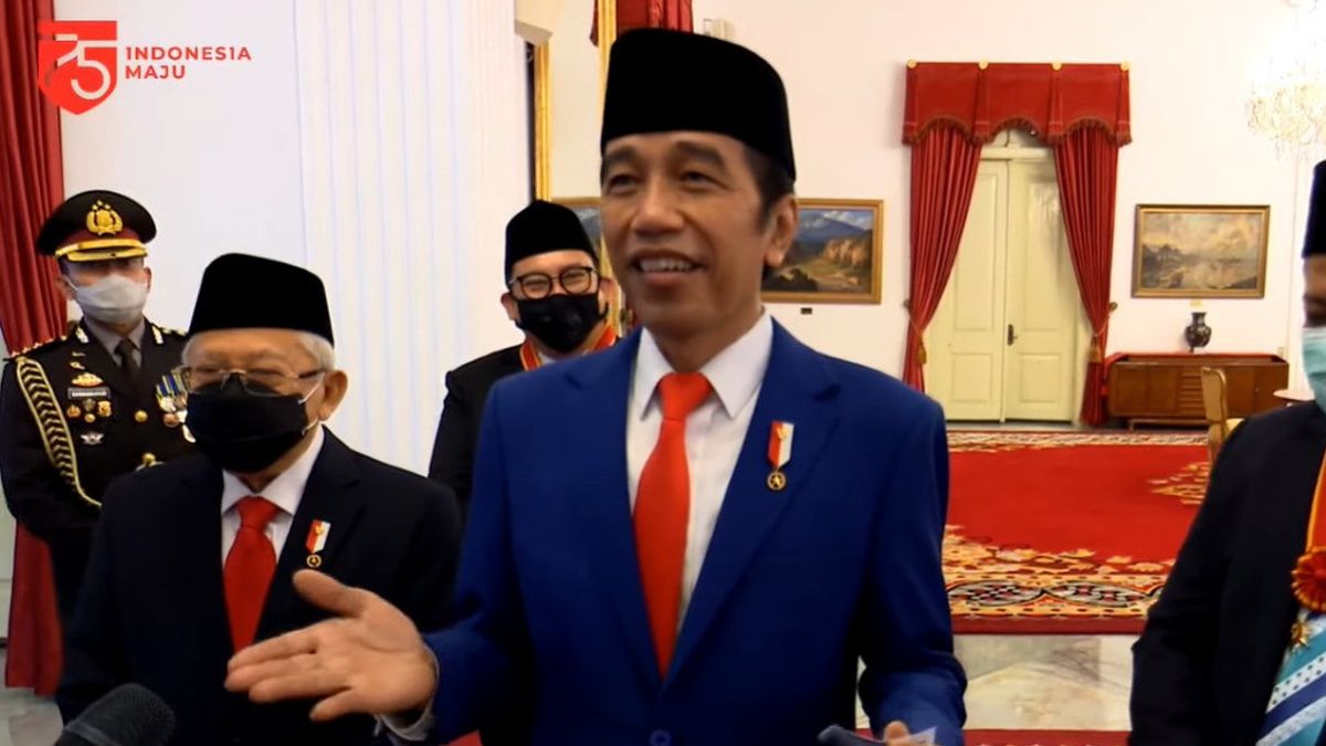 President Jokowi's Promise To Fishermen In Lamongan