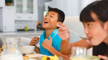 子供にプロバイオティクスを与えることは起源的ではありません、これは医師のアドバイスです