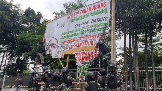 The Police Said About The Motorized Patrol Force Copoti Rizieq Shihab's Billboard