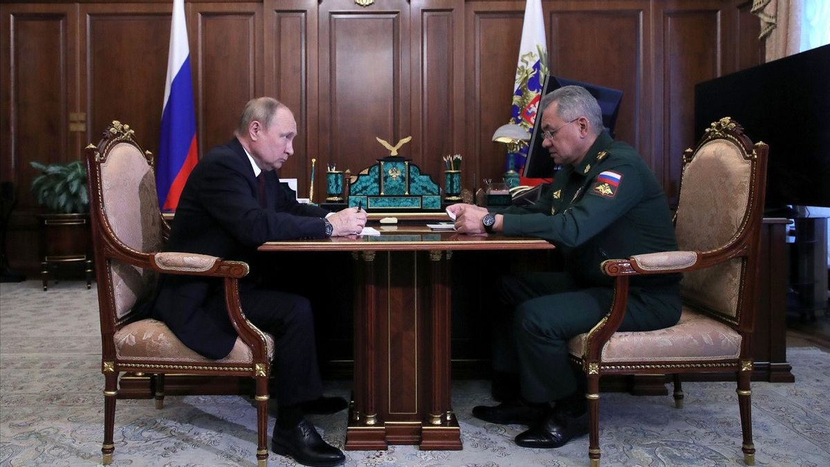 Putin Ganjar Dua Jenderal Rusia dengan Gelar Pahlawan Usai Rebut Lugansk, Kerugian Ukraina: 5.496 Pasukan, 196 Tank dan Lapis Baja hingga Jet Tempur