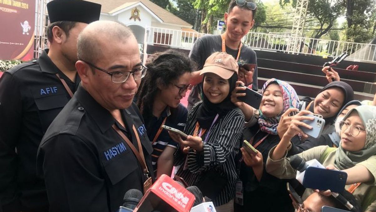    KPU Verifikasi Administrasi Dokumen AMIN dan Ganjar-Mahfud Mulai Besok