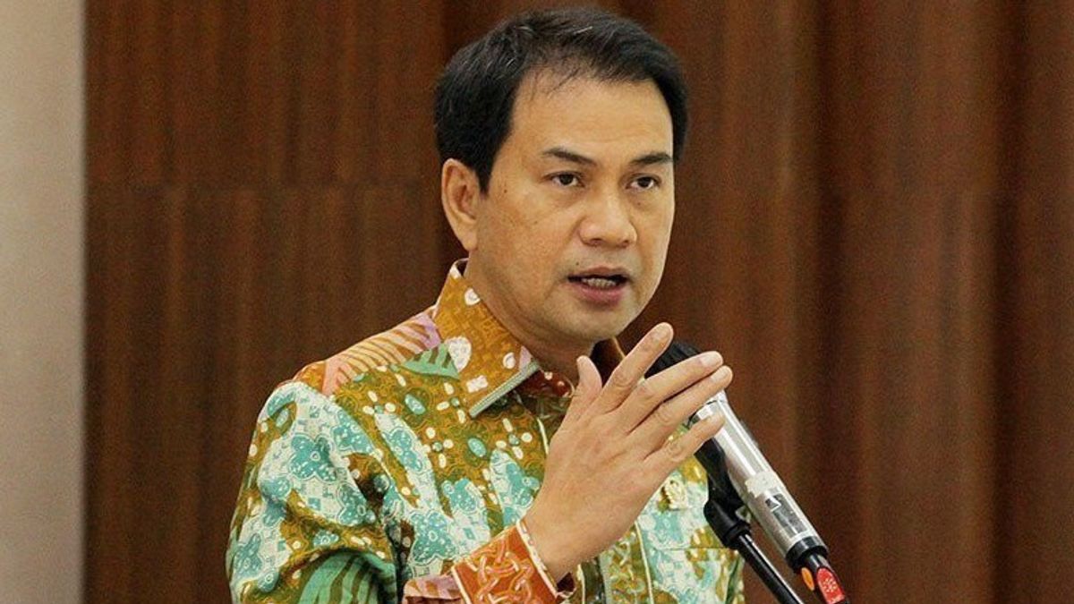 KPK Yakin Azis Syamsuddin yang Mangkir dari Panggilan Masih di Indonesia