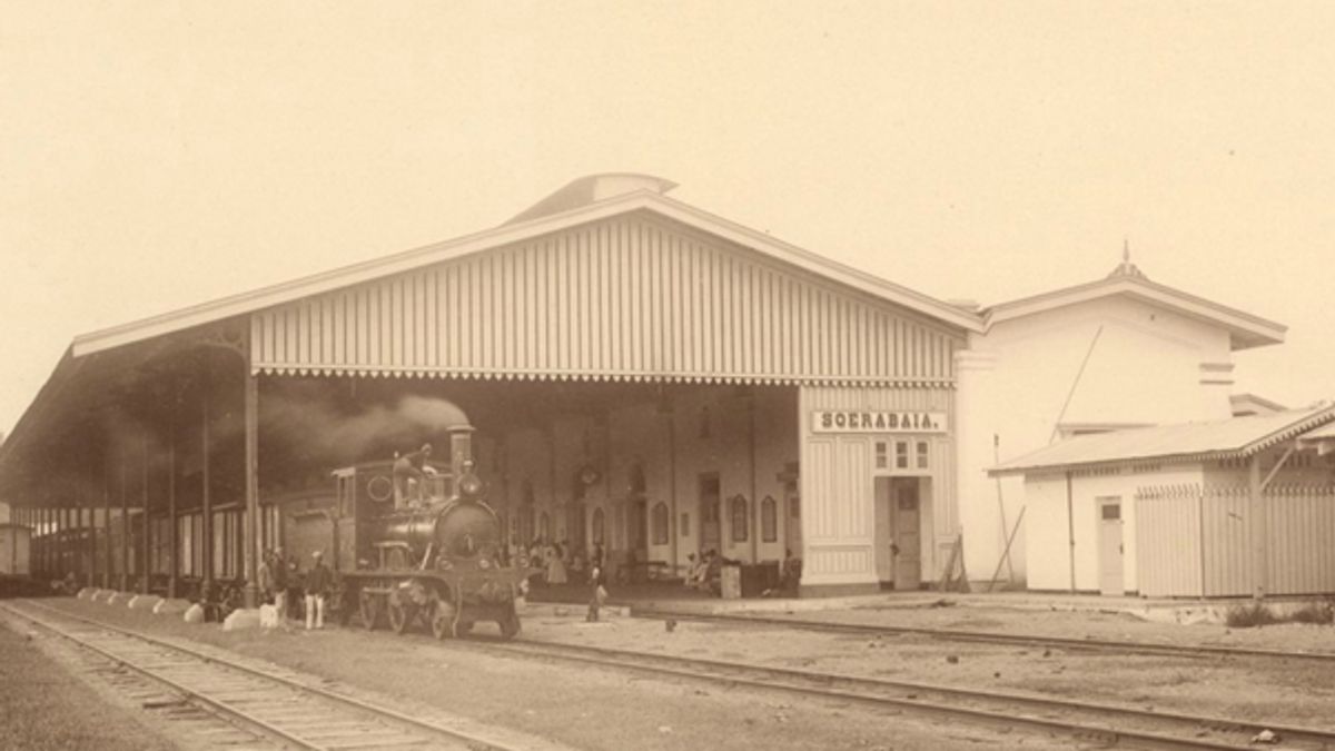 السكك الحديدية لأول مرة في إندونيسيا تعمل رسميا في التاريخ اليوم، 10 أغسطس 1867