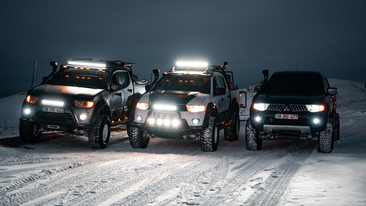 AWD vs 4WD: فهم الفرق بين نظام القيادة ومزاياه في الظروف القصوى