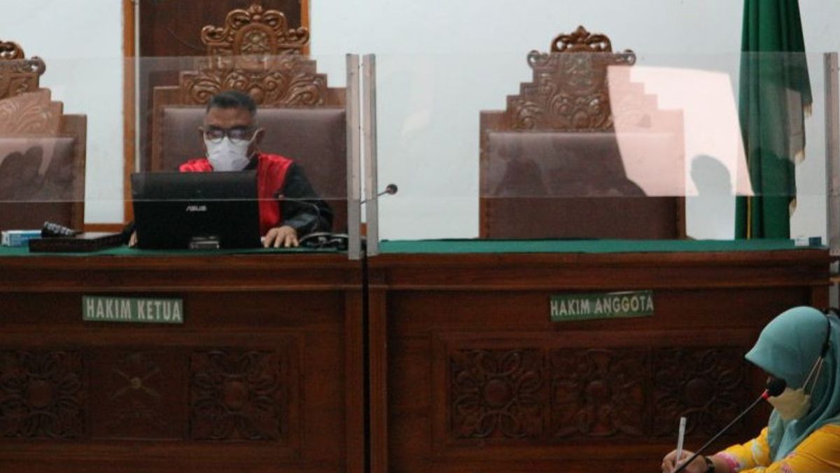 Hakim Tolak Praperadilan Bupati Mimika Eltinus Omaleng Tersangka Kasus Korupsi Pembangunan Gereja Kingmi Mile 32