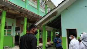 Wapres Ma'ruf Amin Serahkan Bantuan untuk Pesantren Terdampak Gempa Cianjur