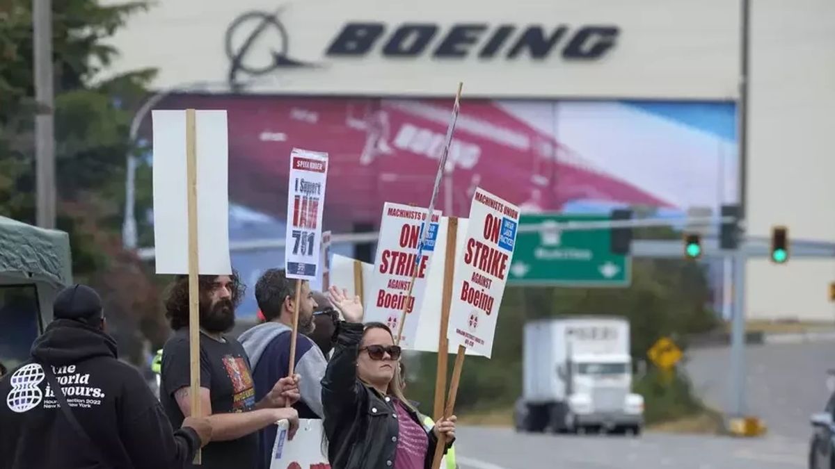 33.000 Pekerja Boeing Mogok di Tengah Utang yang Menumpuk