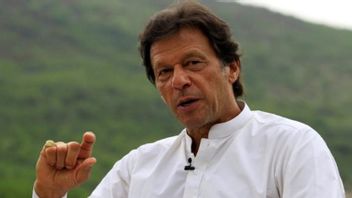 Pakistani Prime Minister Imran Khan Increasingly Urged, Street Action Demands His Resignation Strengthens