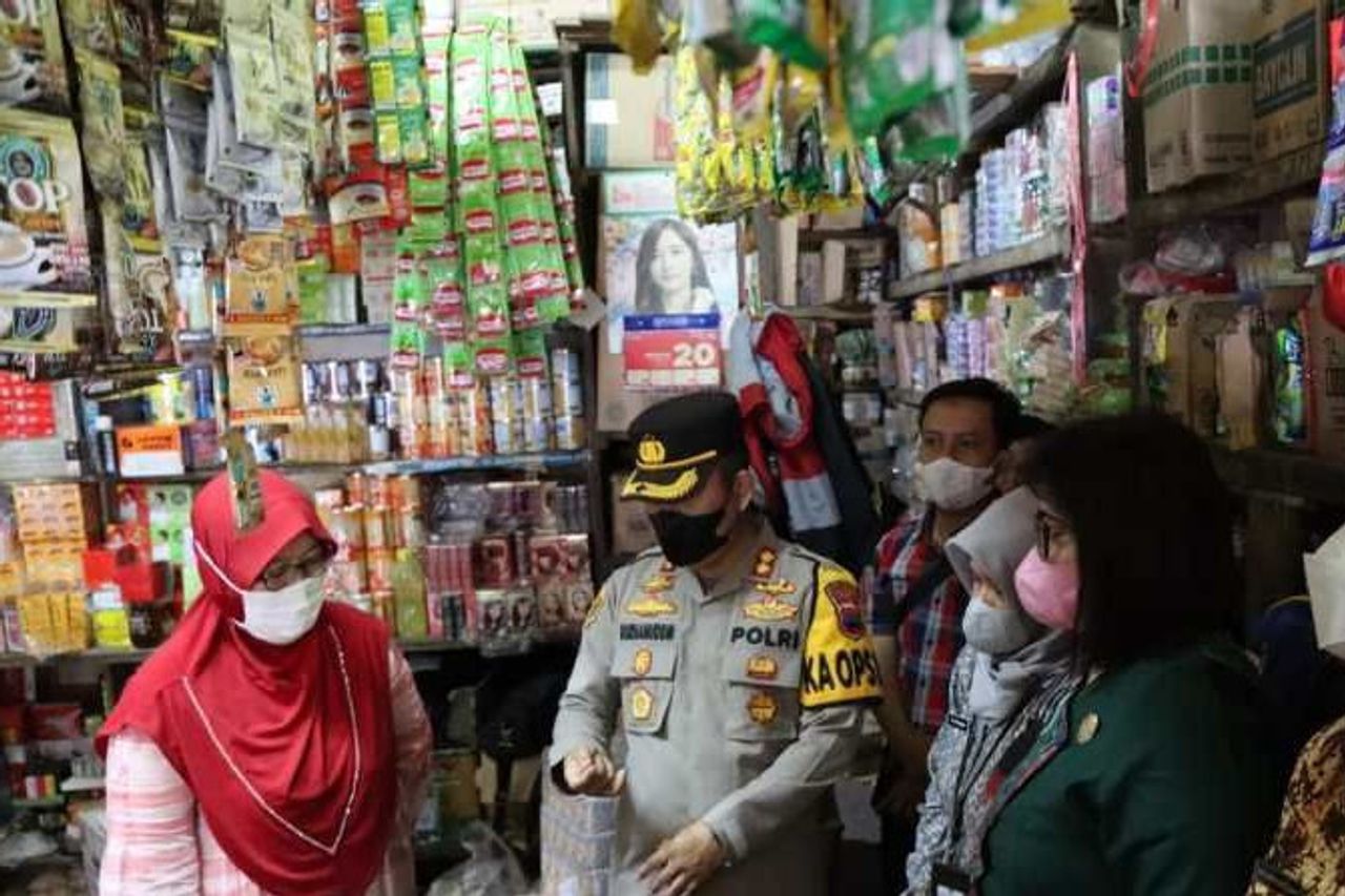 Temanggung Police Increase Supervision Of Distribution Of Basic Needs