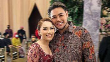 Ayu Ting Ting Bayar Rp5 M untuk Nikahan Syifa, Amplop Tebal Ivan Gunawan Jadi Perhatian