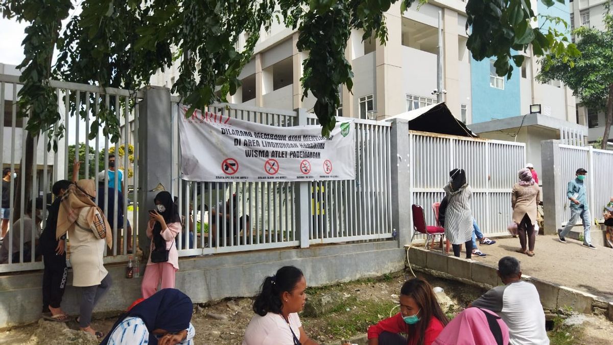 Tetap Sehat Selama Berlibur dengan Menggunakan Masker dan Banyak Minum Air