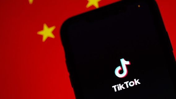 TikTok fait face à l’incertitude juridique même si les règles de cession sont reportées par Donald Trump